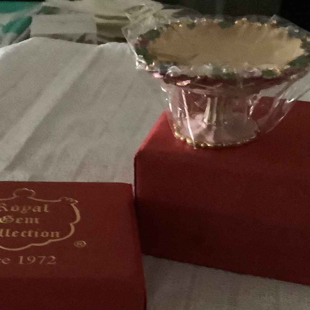 Royal Gem Collection stamped Royal in original satin lined box . - Picture 4 of 5